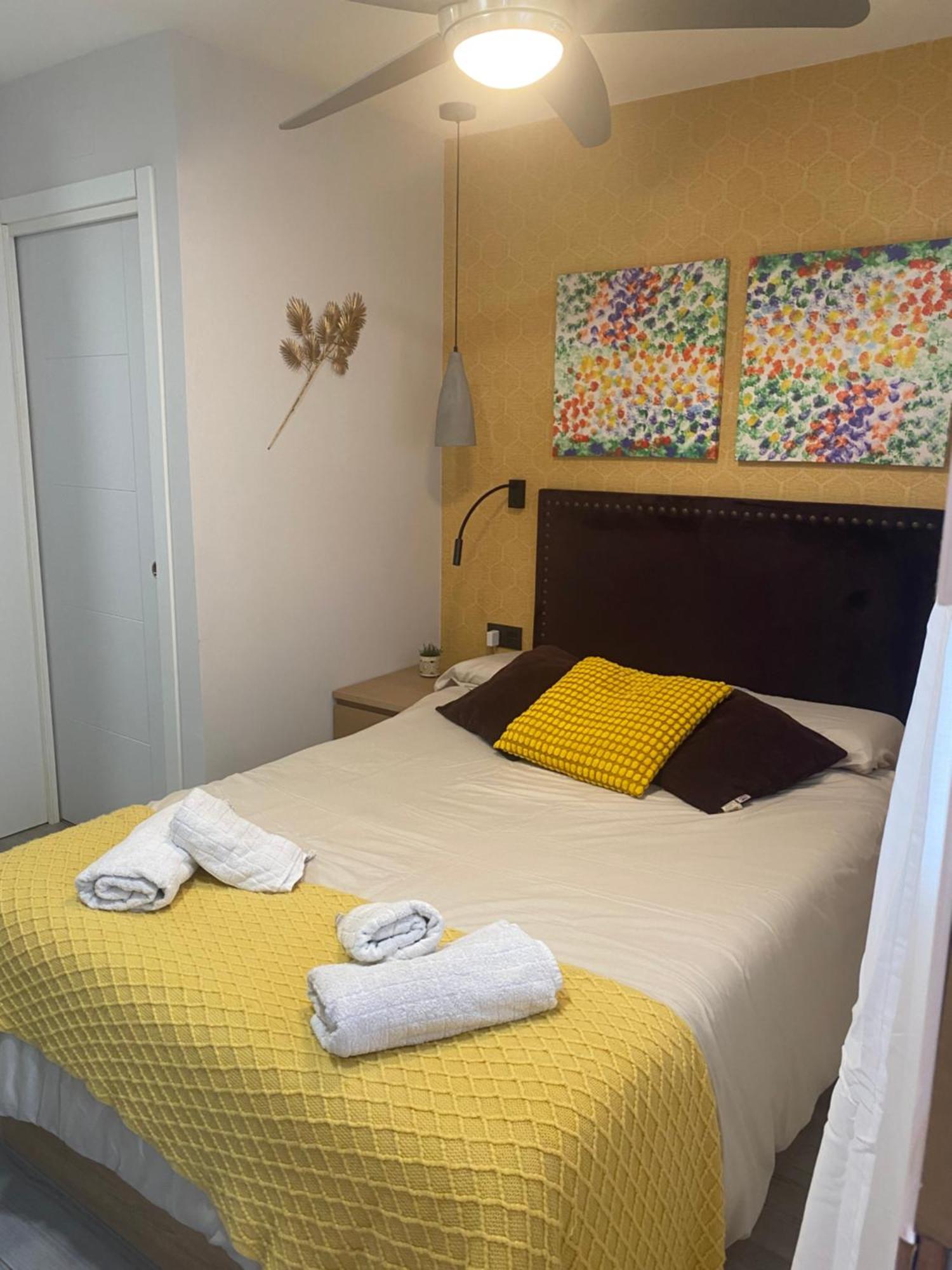 Studio, Cerca De El Rastro De Madrid Exteriör bild